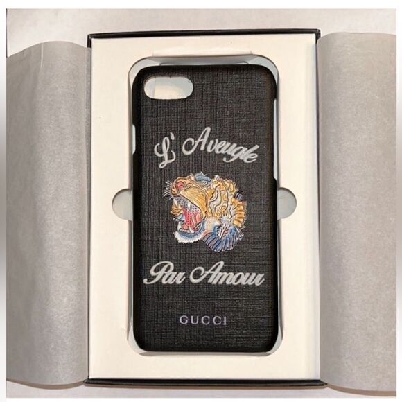 Authentic Gucci Black Tiger 'L'Aveugle Par
Amour' iPhone 6 Case - Picture 1 of 5